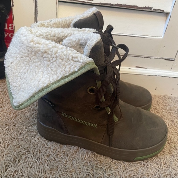 WOMEN’S Keen Snowmass Ankle Waterproof Winter Boots Size 6.5 Brown Green - Picture 3 of 13